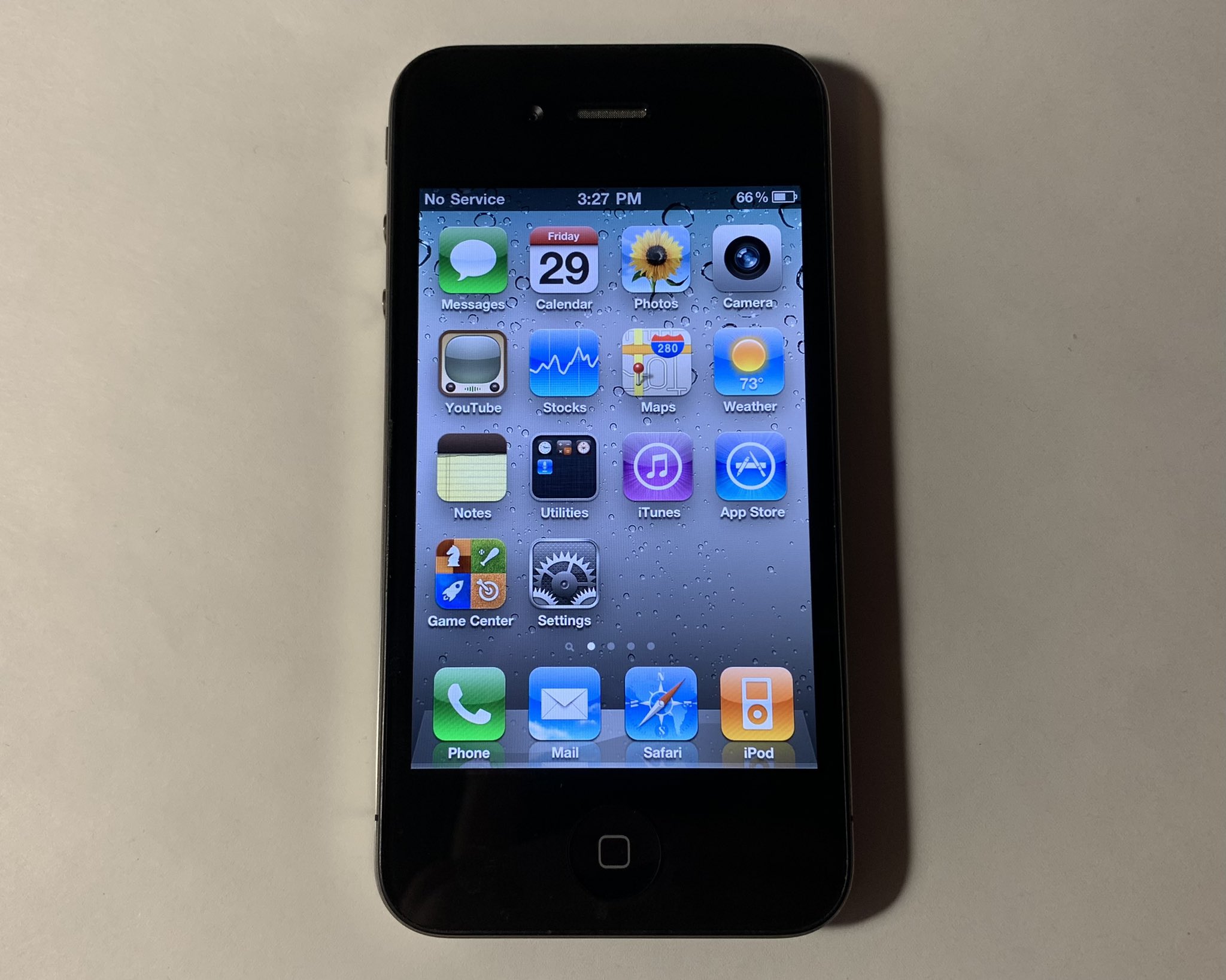 Image of a demo iPhone 4 unit running iOS 4.